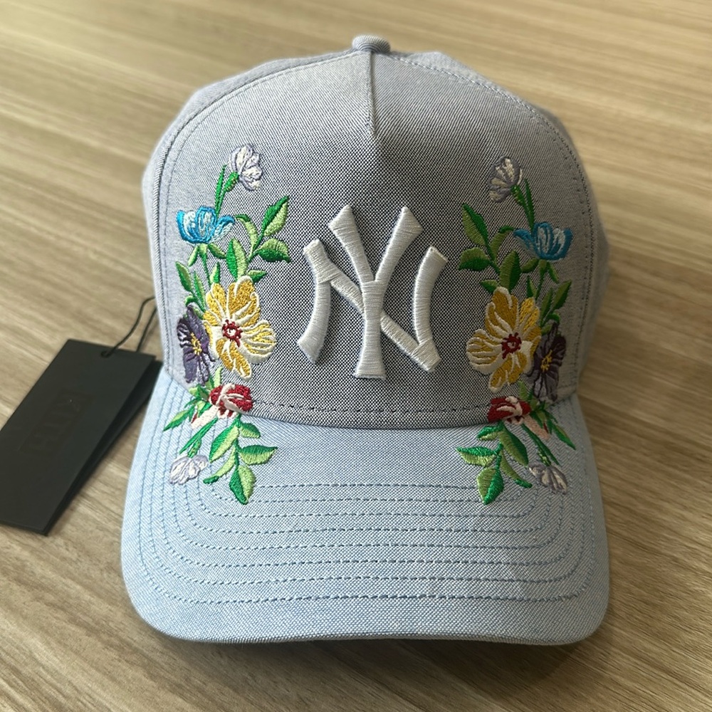 Kith & New Era Yankees Floral Oxford Pinch Crown